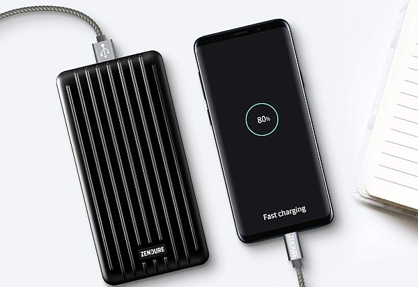 Light PD powerbank for iPhone Xs Max