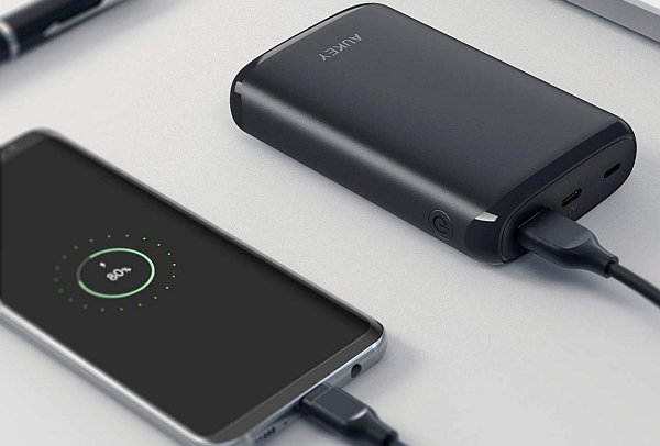 Best portable charger for LG G8 ThinQ and LG V40