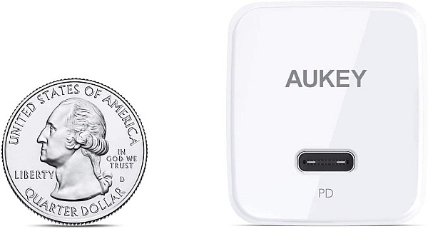 PD charger for iPhone XR and S20