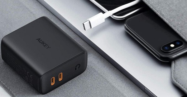 USB-C power brick