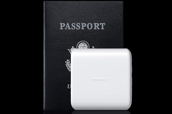 4 port USB-C power adapter for MacBook Pro